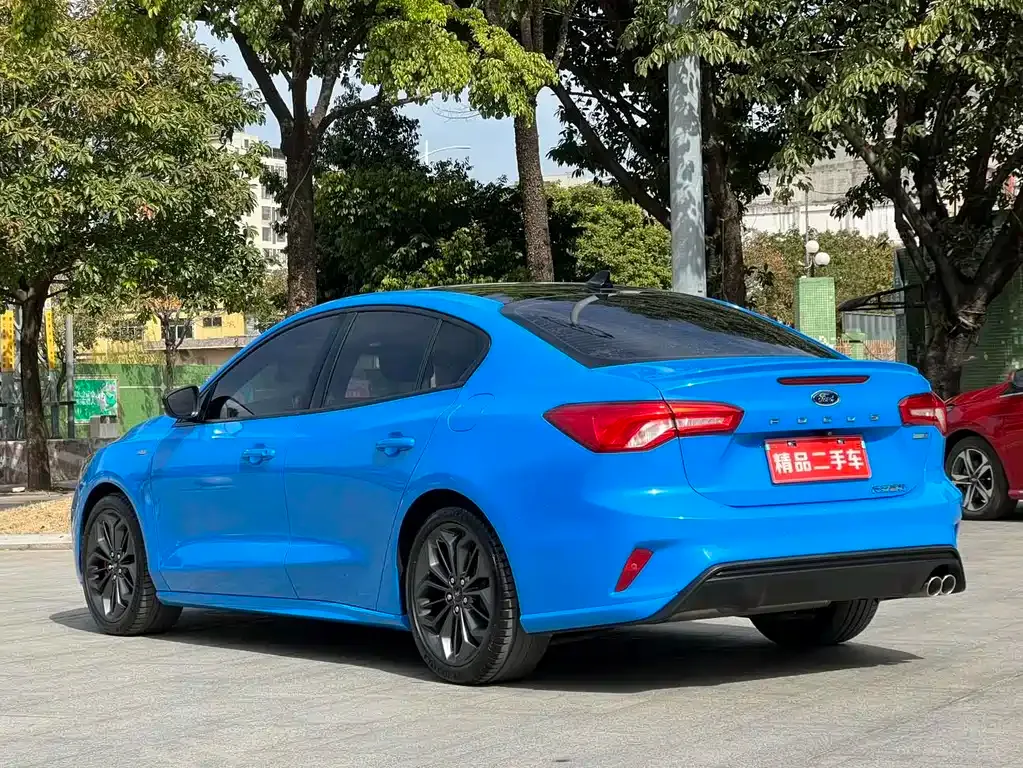 Ford Focus 2022 из CN, фото 9