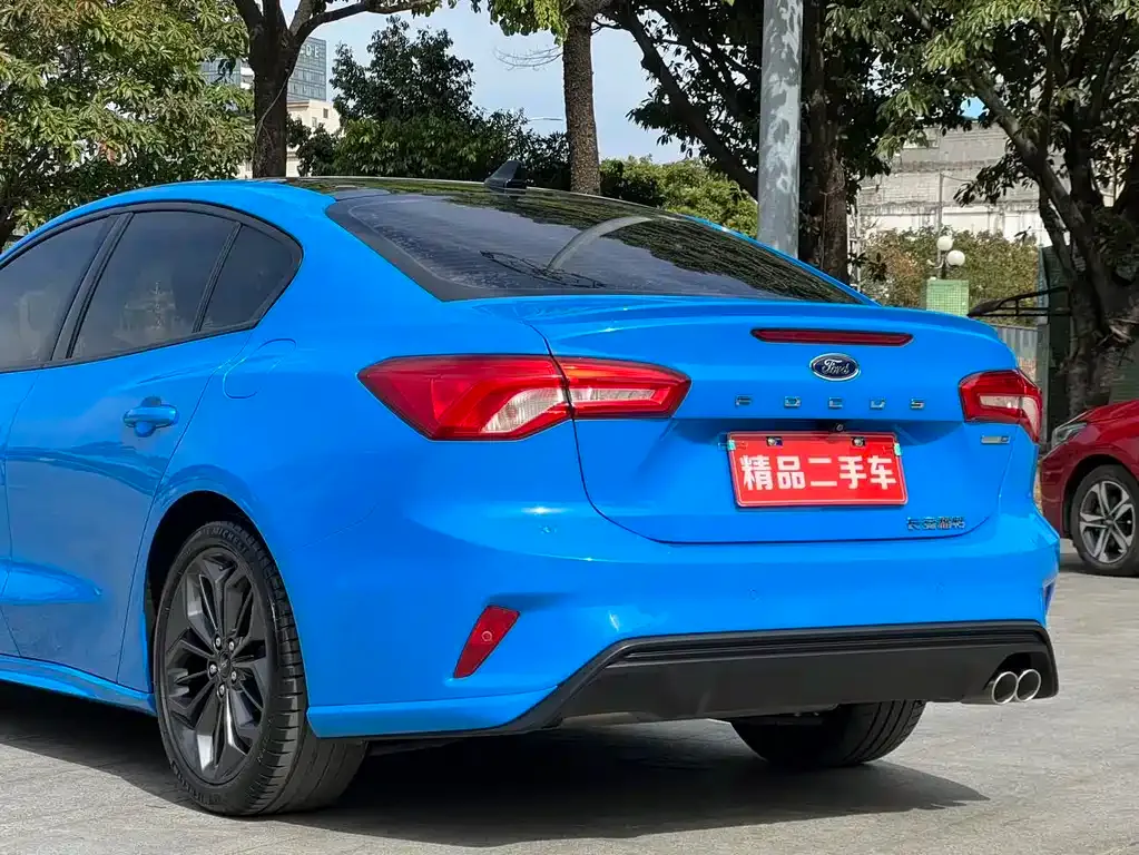 Ford Focus 2022 из CN, фото 7