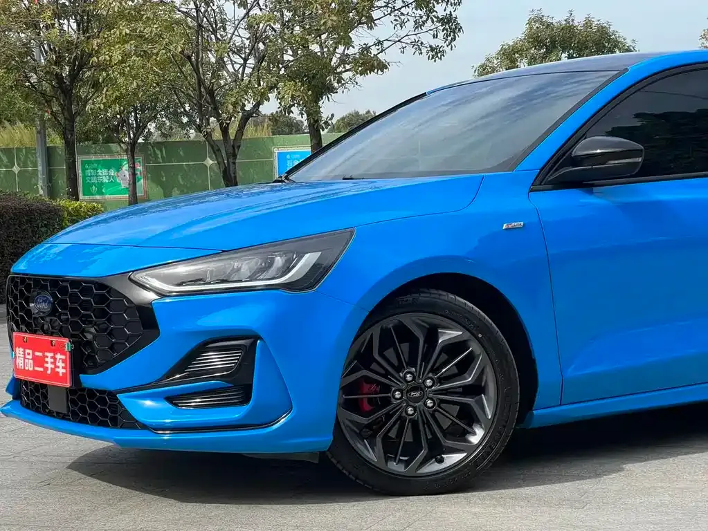 Ford Focus 2022 из CN, фото 4
