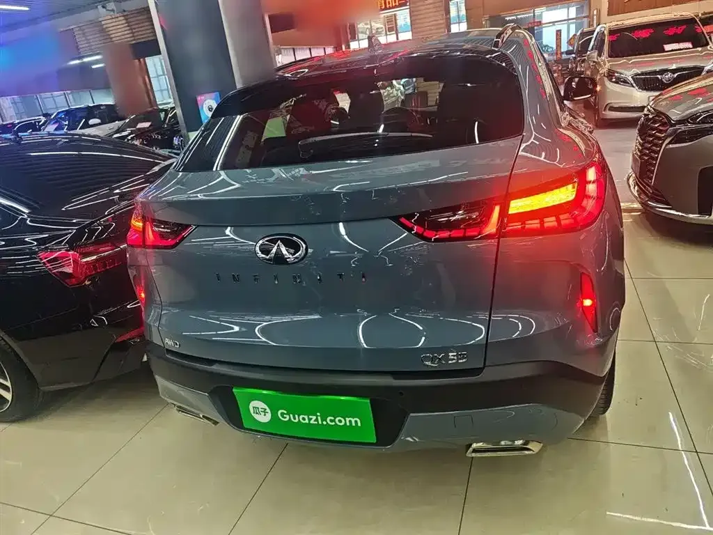 Infiniti QX55 2025 из CN, фото 3