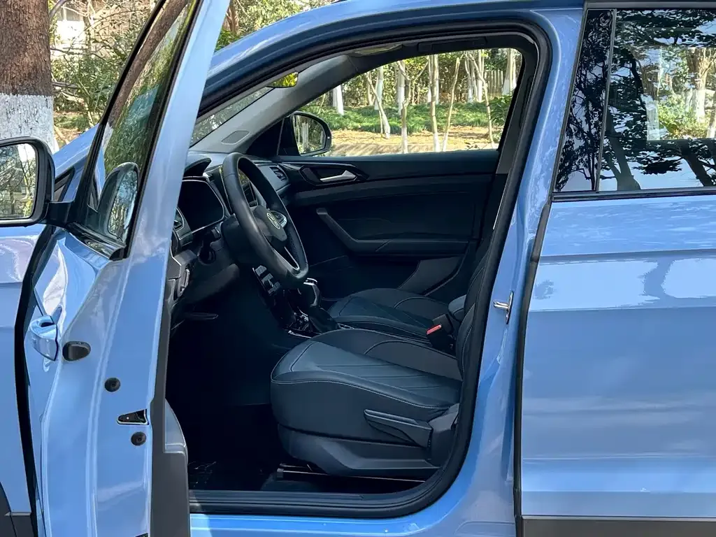 Volkswagen Tharu 2024 из CN, фото 8