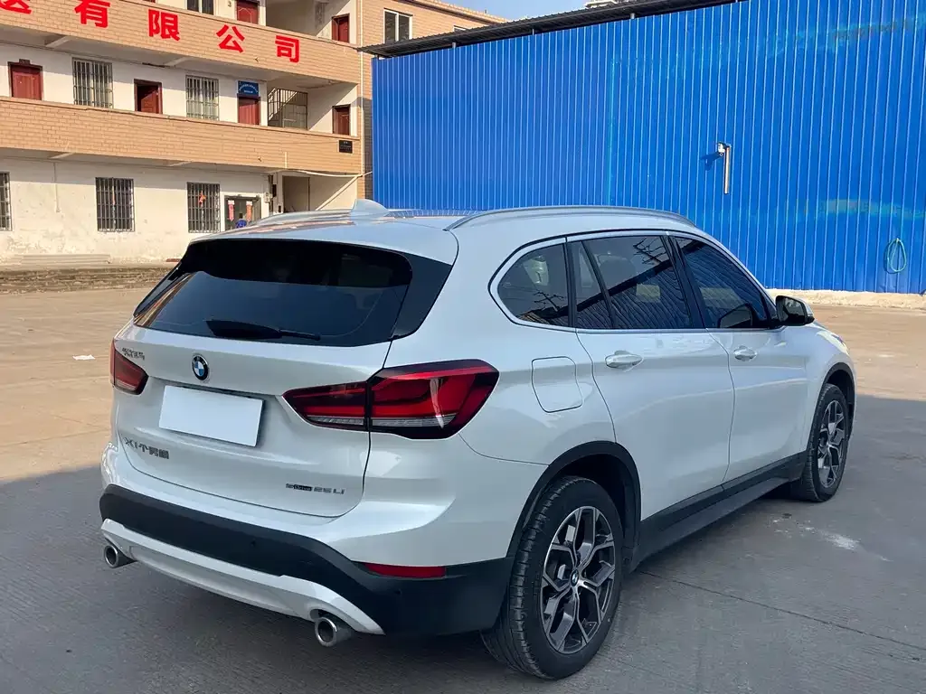 BMW X1 2022 из CN, фото 4