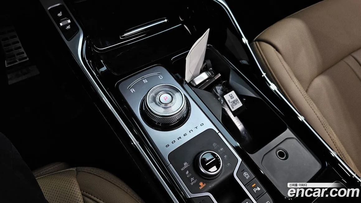 Kia Sorento — фото 10