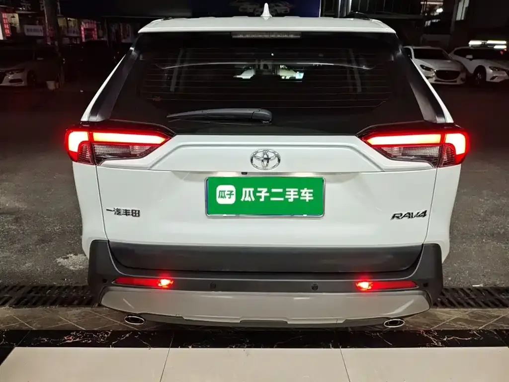Toyota RAV4 2021 из CN, фото 4