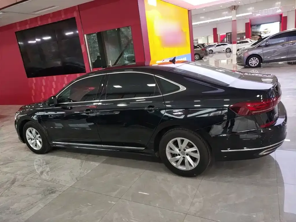 Volkswagen Passat 2023 из CN, фото 2