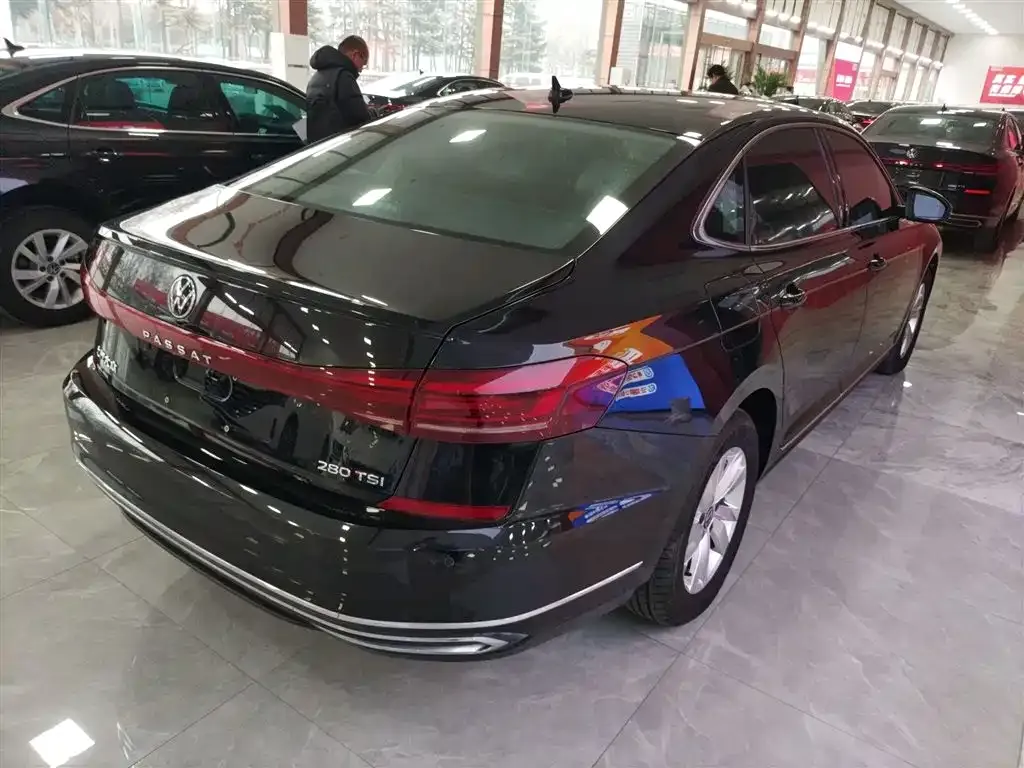 Volkswagen Passat 2023 из CN, фото 9