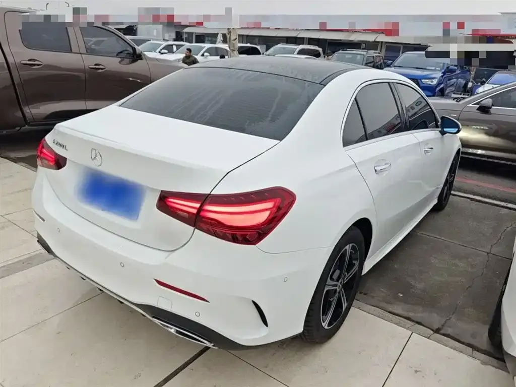 Mercedes-Benz A-Class 2024 из CN, фото 7