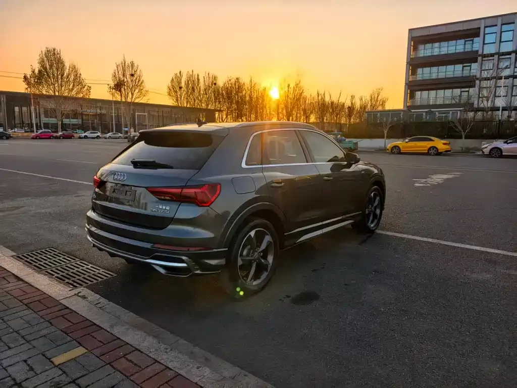 Audi Q3 2021 из CN, фото 4