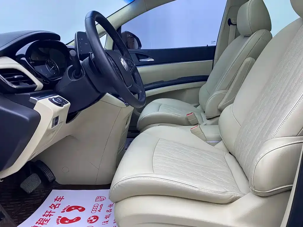 Buick GL8 2023 из CN, фото 8