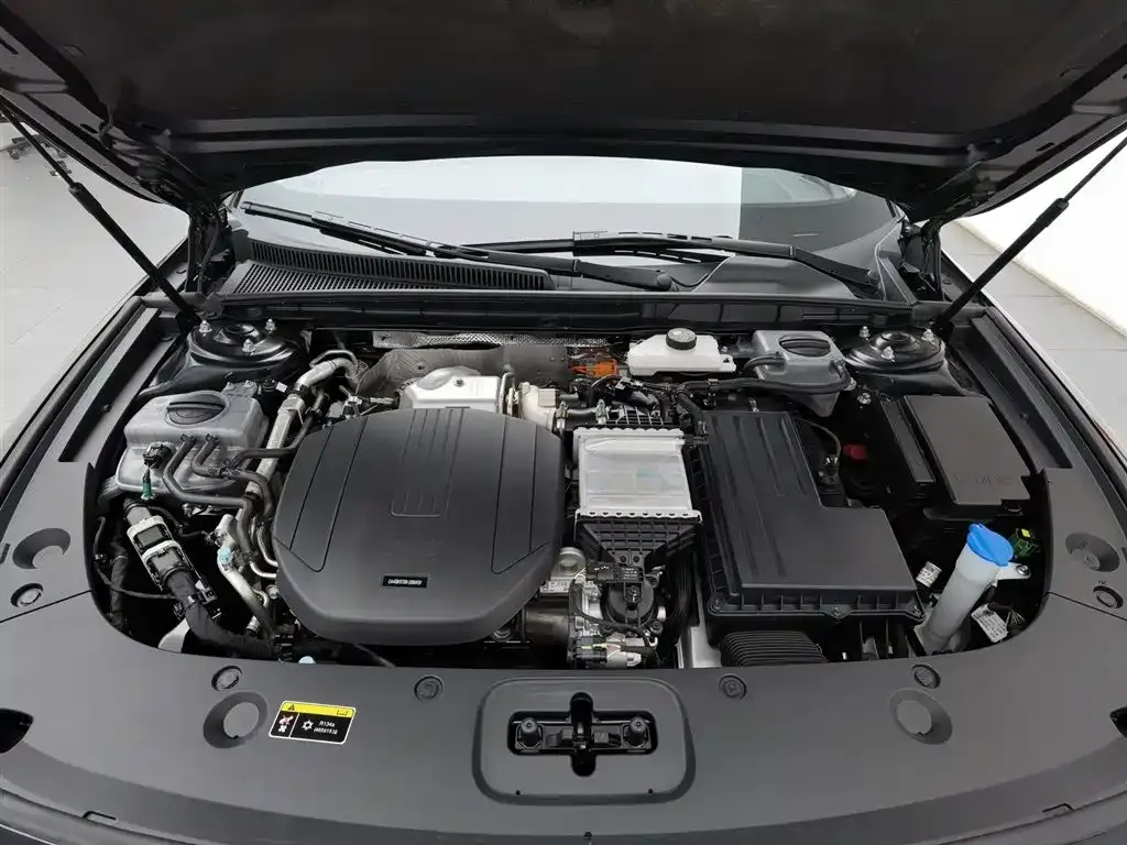 Hongqi H5 PHEV 2025 из CN, фото 6