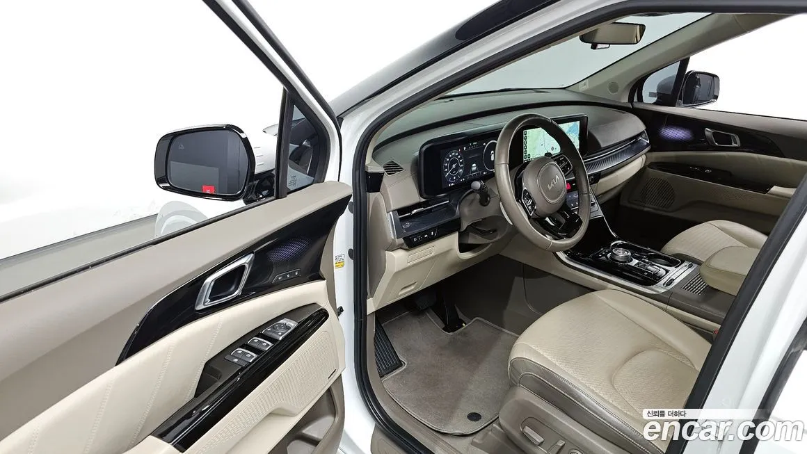 Kia Carnival — фото 10