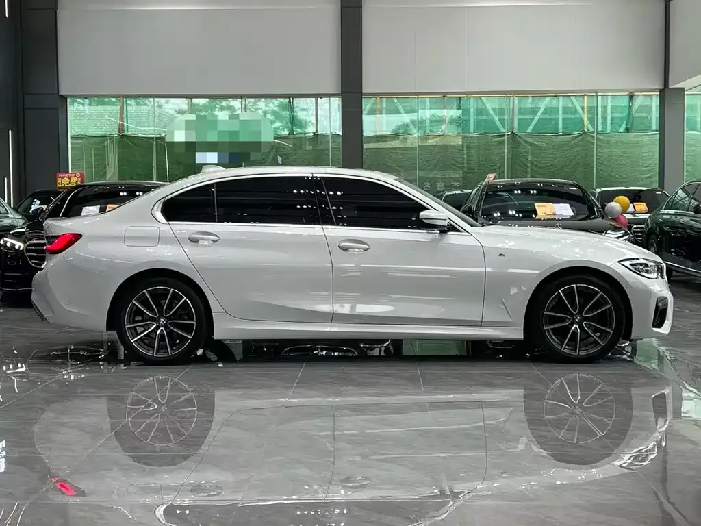BMW 3 Series 2021 из CN, фото 3
