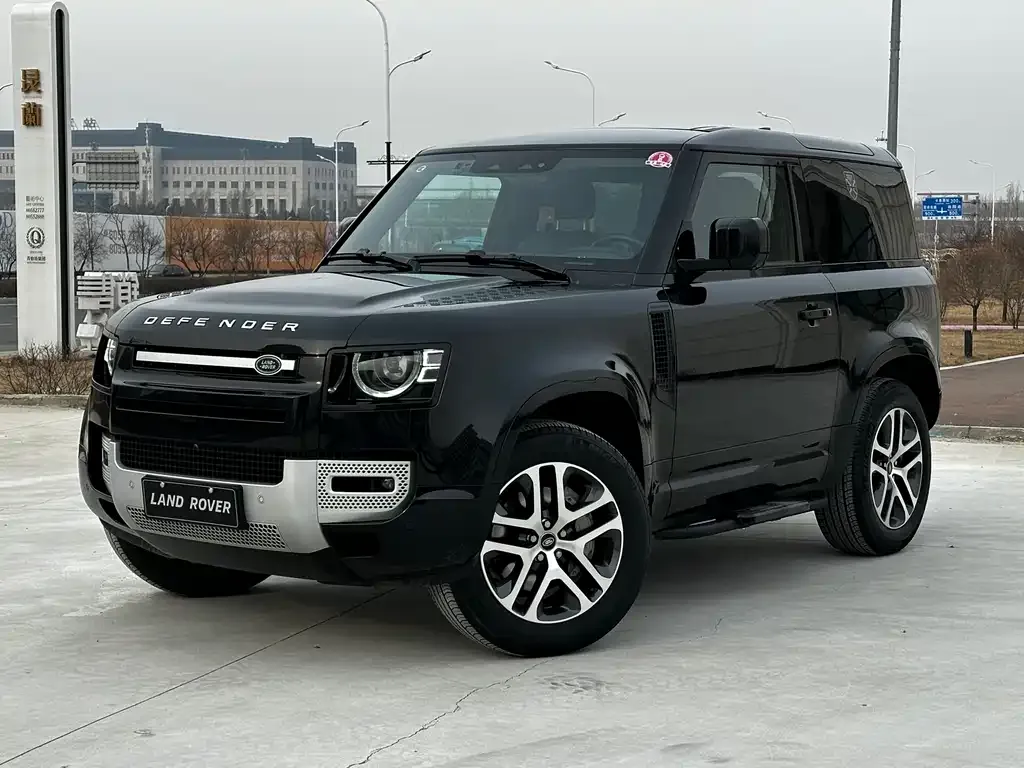 Land Rover Defender — фото 1