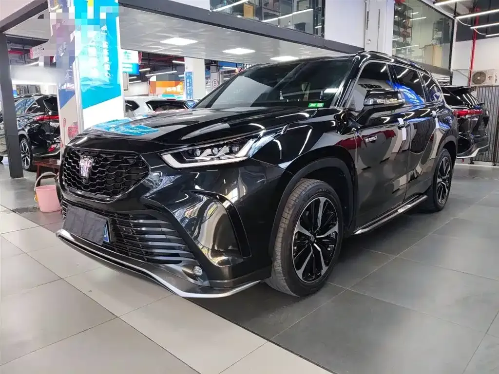 Toyota Crown Kluger 2021 из CN, фото 1