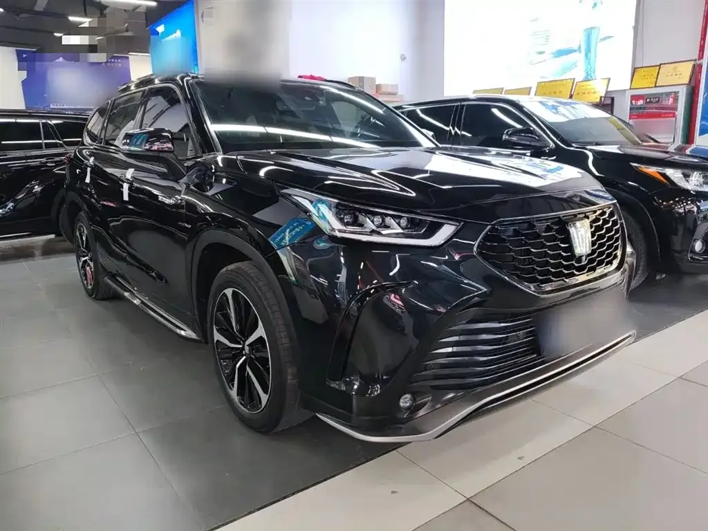 Toyota Crown Kluger 2021 из CN, фото 7