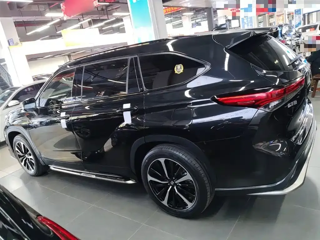 Toyota Crown Kluger 2021 из CN, фото 8