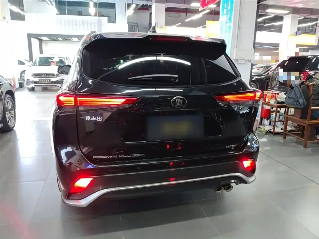 Toyota Crown Kluger 2021 из CN, фото 3