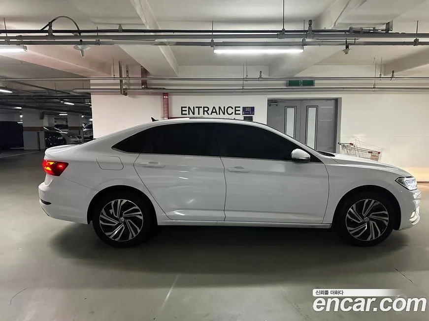 Volkswagen Jetta 2021 из KR, фото 2
