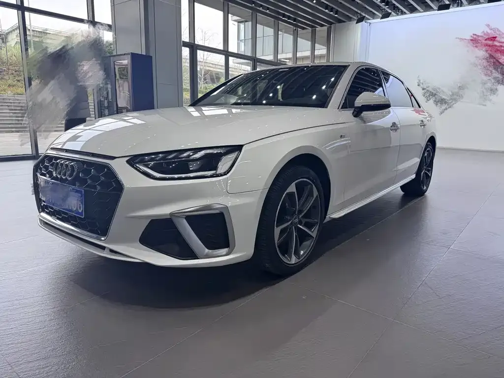 Audi A4L 2021 из CN, фото 1