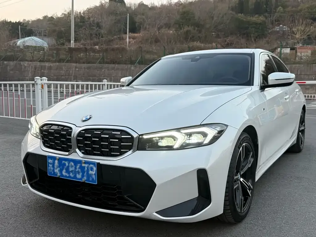 BMW 3 Series — фото 1