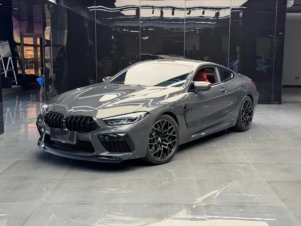 BMW M8
