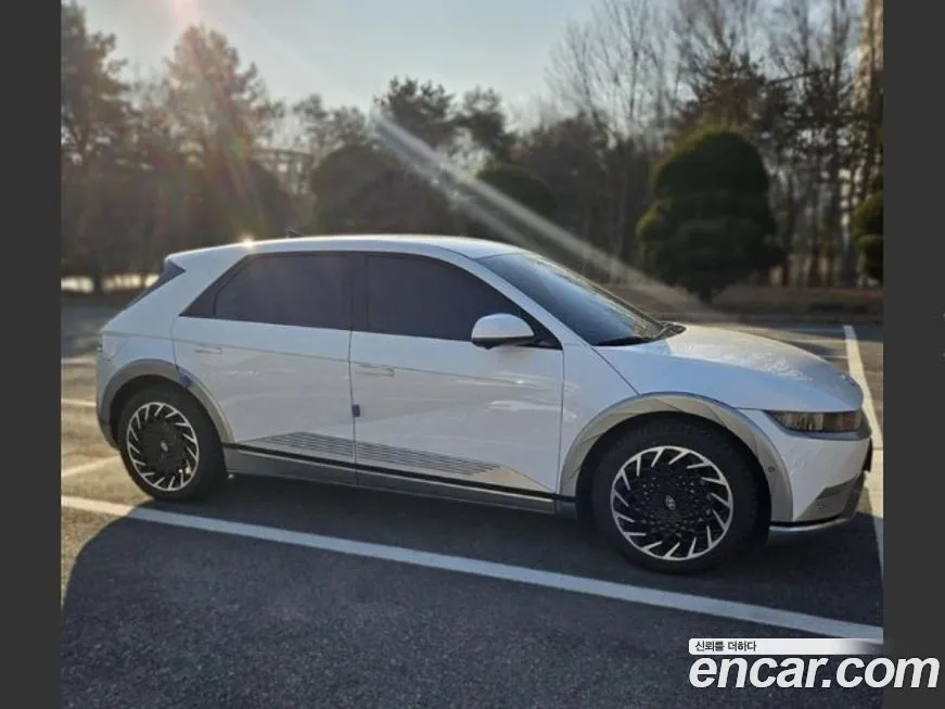 Hyundai Ioniq5 — фото 1