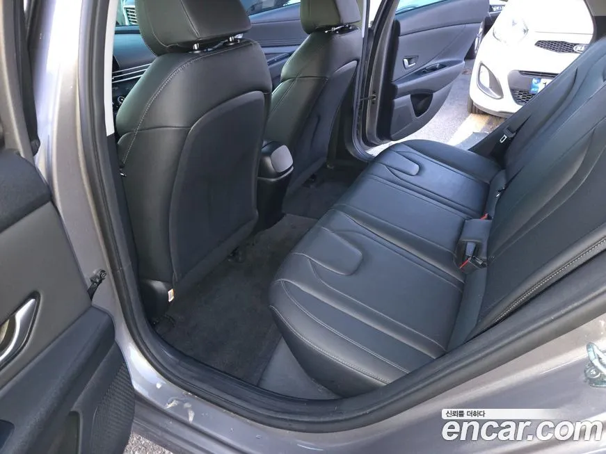 Hyundai AVANTE — фото 10