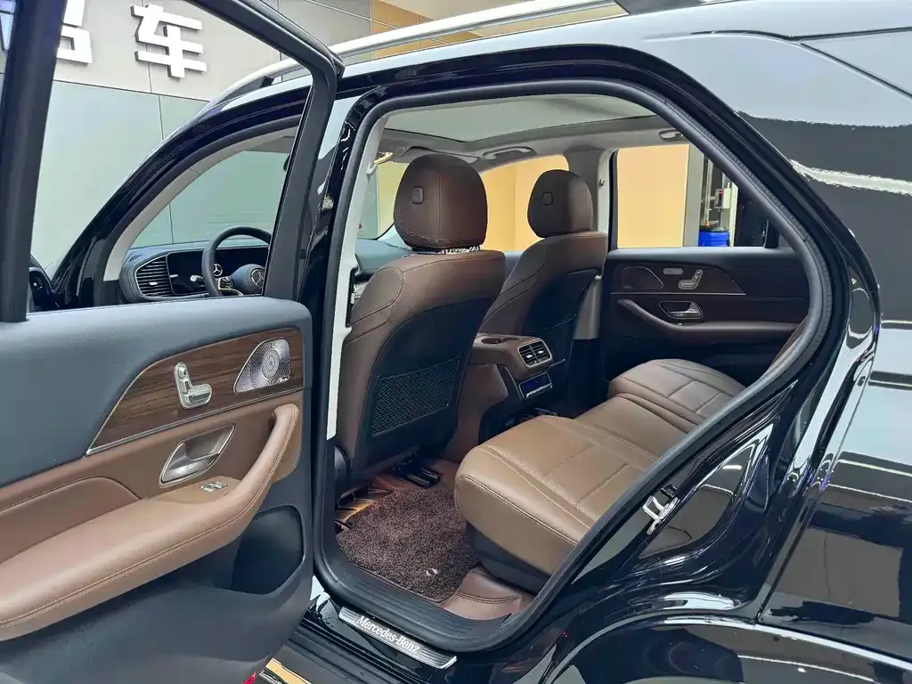 Mercedes-Benz GLE — фото 7