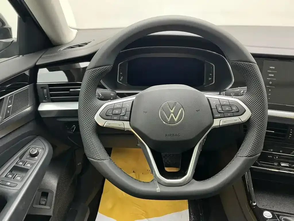 Volkswagen Passat 2024 из CN, фото 9