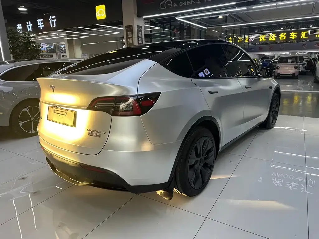 Tesla Model Y 2024 из CN, фото 5