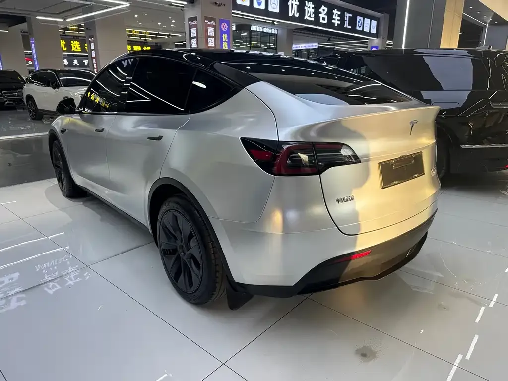 Tesla Model Y 2024 из CN, фото 3