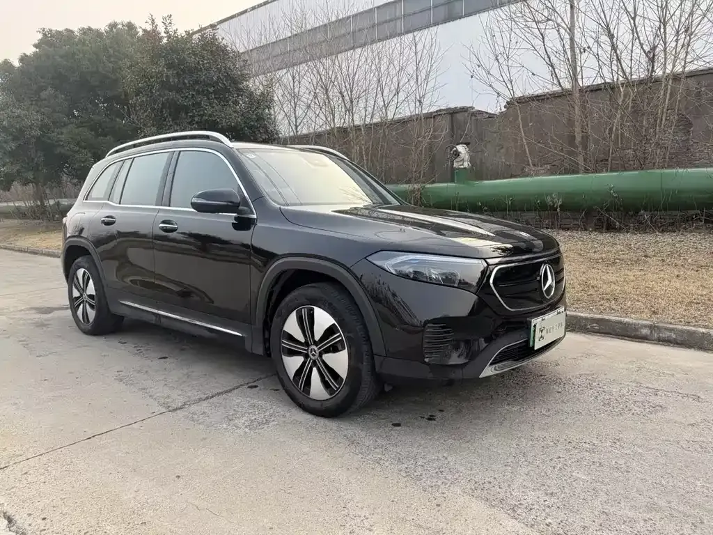 Mercedes-Benz EQB — фото 10