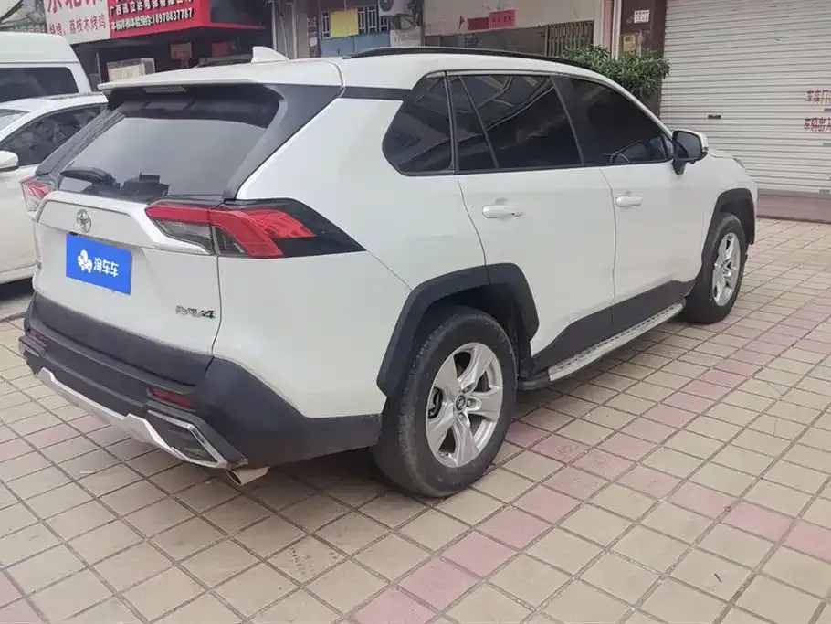 Toyota RAV4 2022 из CN, фото 3