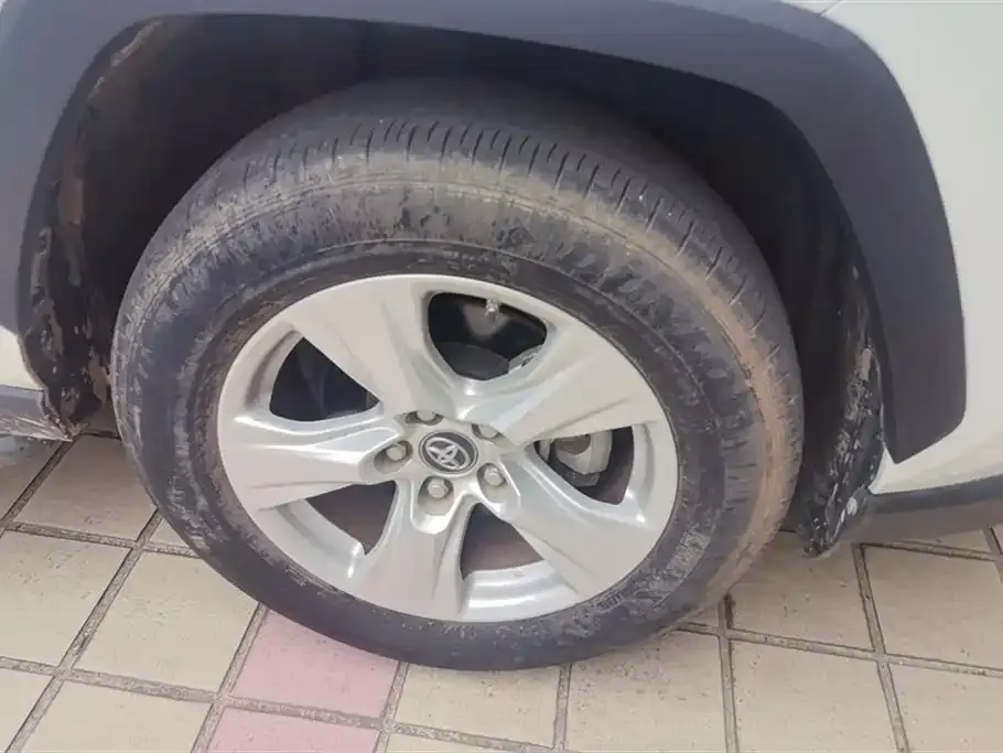 Toyota RAV4 2022 из CN, фото 6
