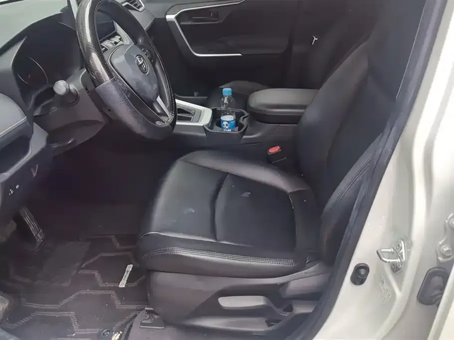 Toyota RAV4 2022 из CN, фото 9