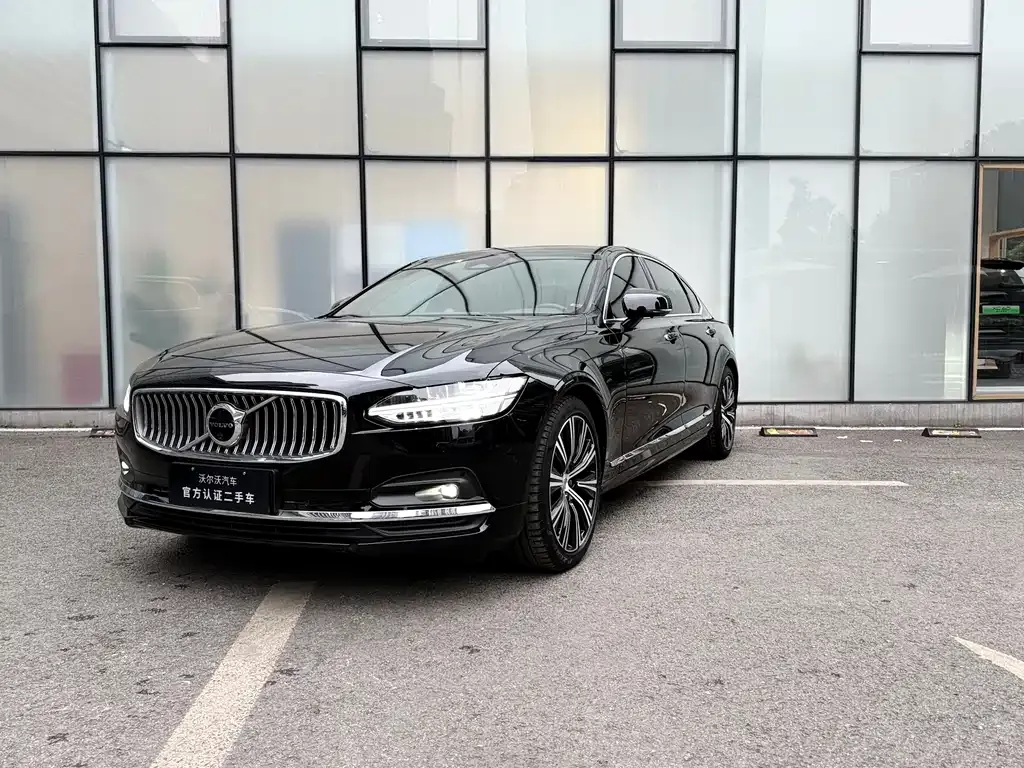 Volvo S90 2023 из CN, фото 1