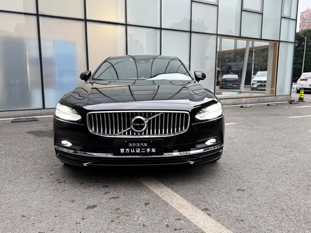 Volvo S90 2023 из CN, фото 5