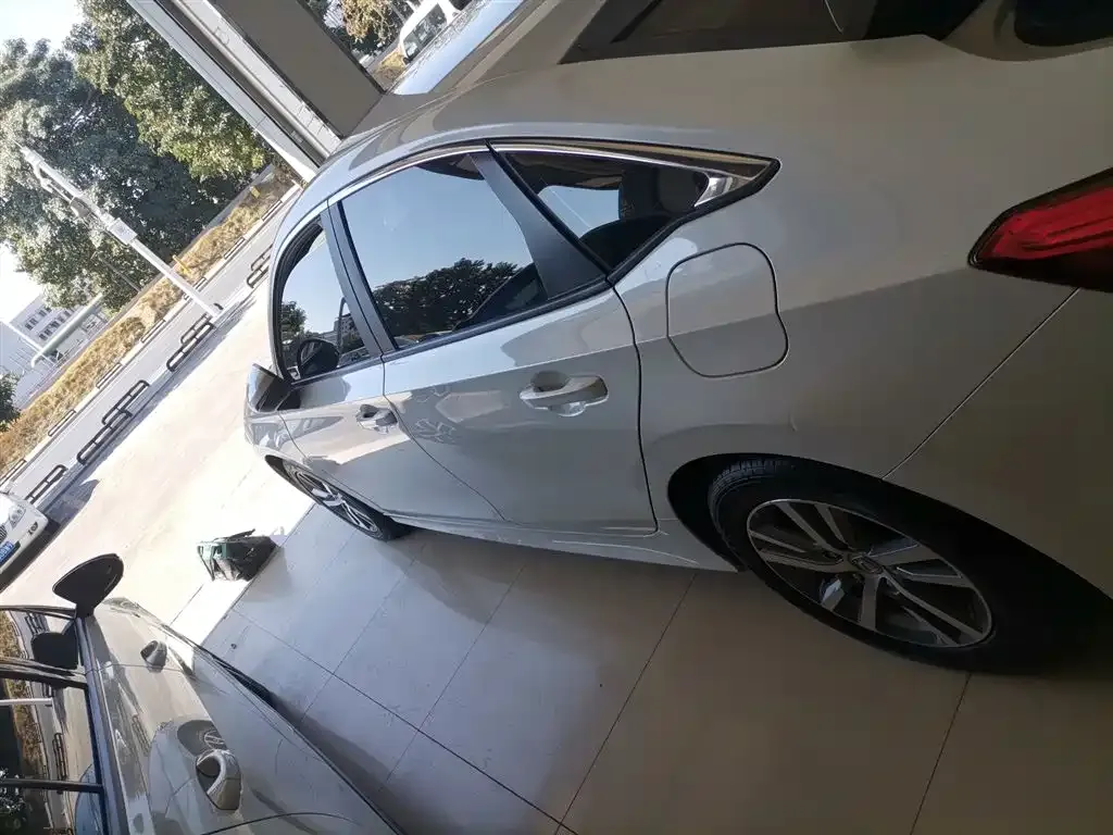 Honda Civic — фото 8