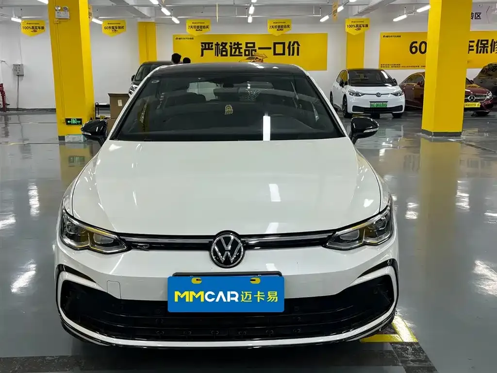 Volkswagen Golf 2023 из CN, фото 2
