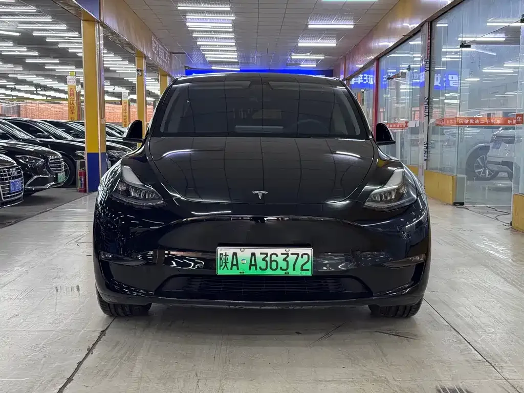Tesla Model Y 2023 из CN, фото 5