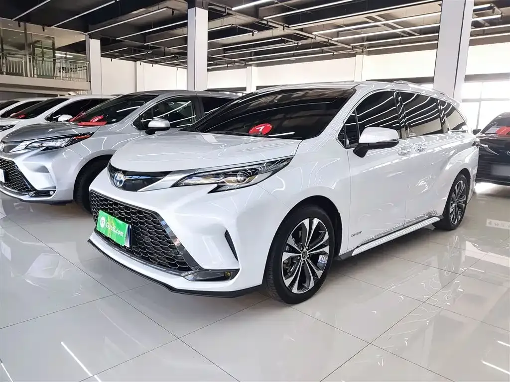 Toyota Granvia 2024 из CN, фото 8