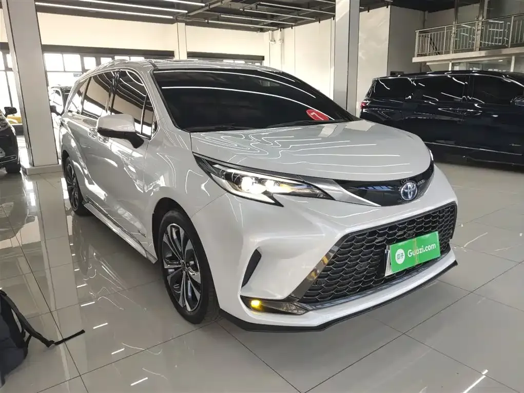 Toyota Granvia 2024 из CN, фото 10