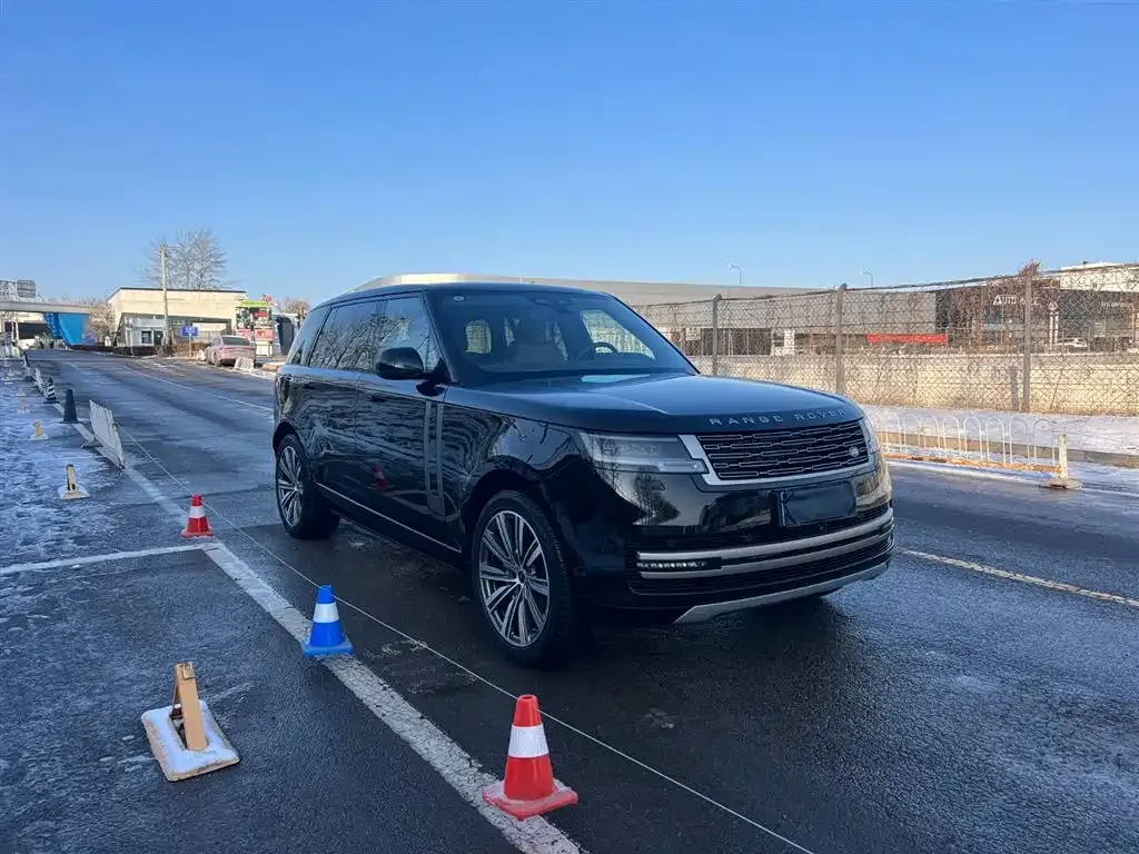 Land Rover Range Rover 2025 из CN, фото 2