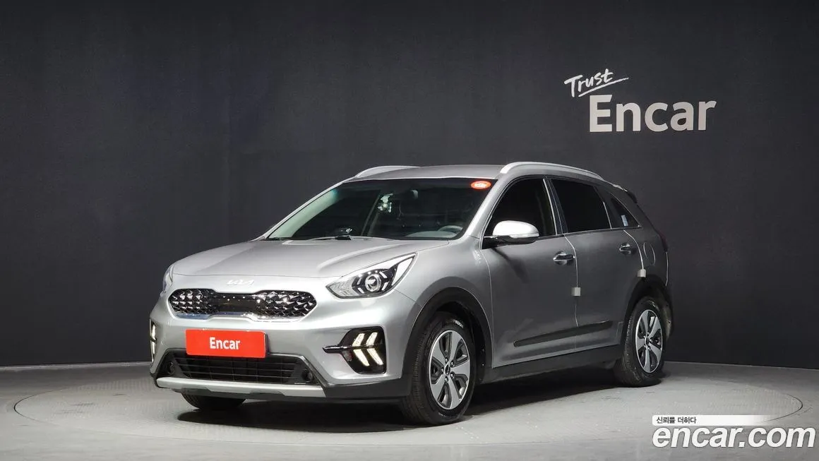 Kia Niro — фото 1