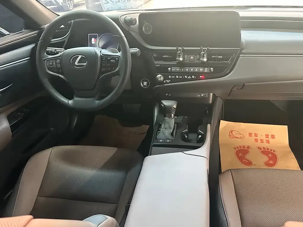 Lexus ES 2023 из CN, фото 2