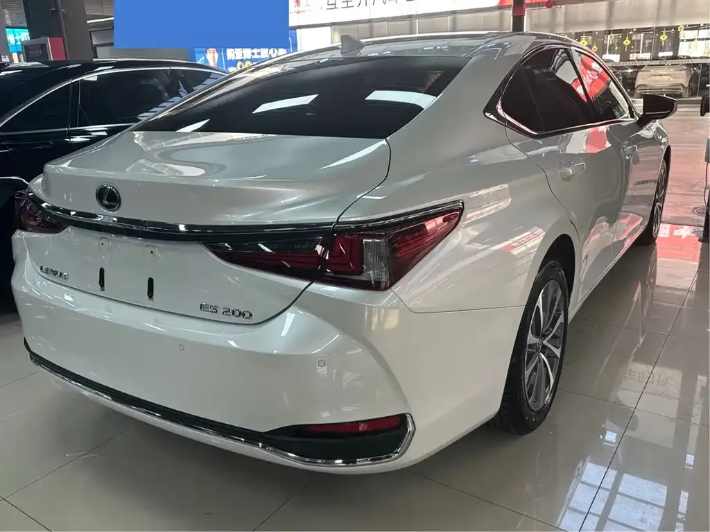 Lexus ES 2023 из CN, фото 8