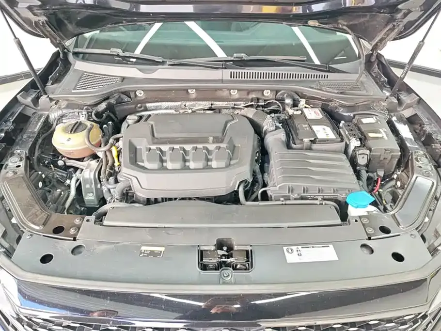 Volkswagen Passat 2023 из CN, фото 2