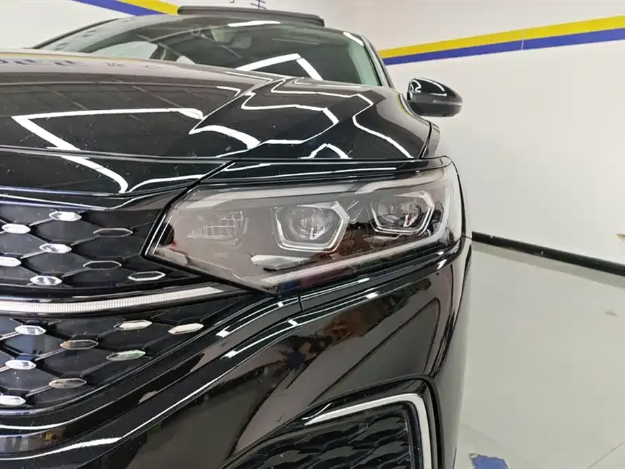 Volkswagen Passat 2023 из CN, фото 3