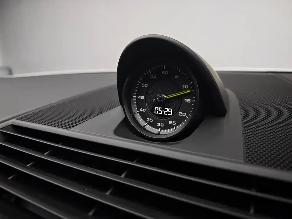 Porsche Panamera Hybrid 2023 из CN, фото 2