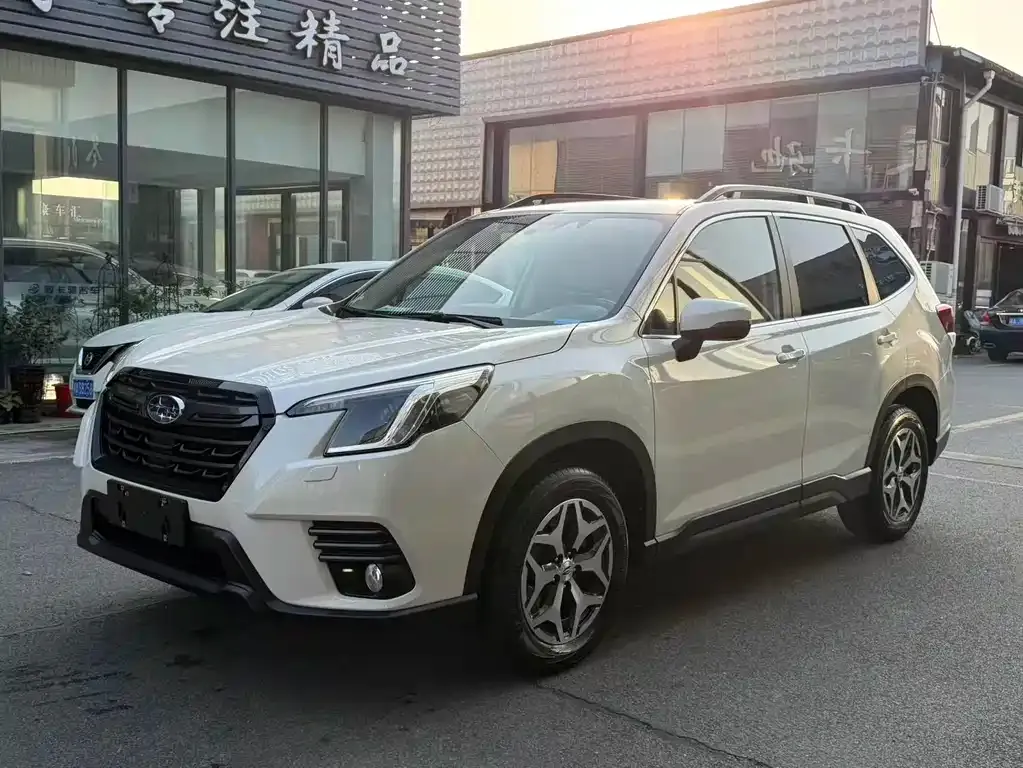 Subaru Forester 2022 из CN, фото 1
